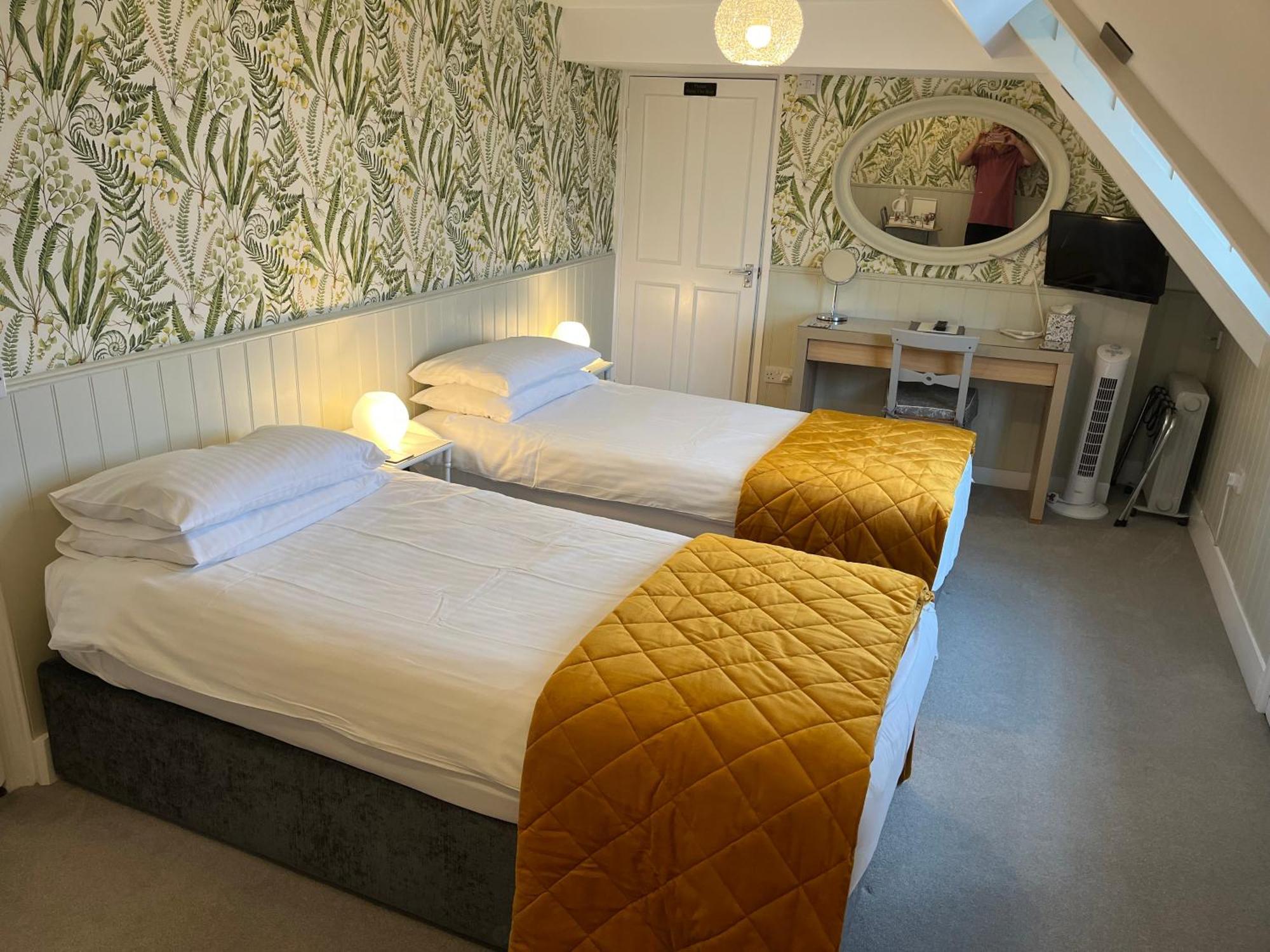 The Palmerston Rooms Ромси Екстериор снимка